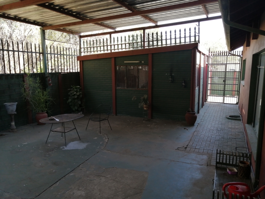 4 Bedroom Property for Sale in Rustenburg Central North West